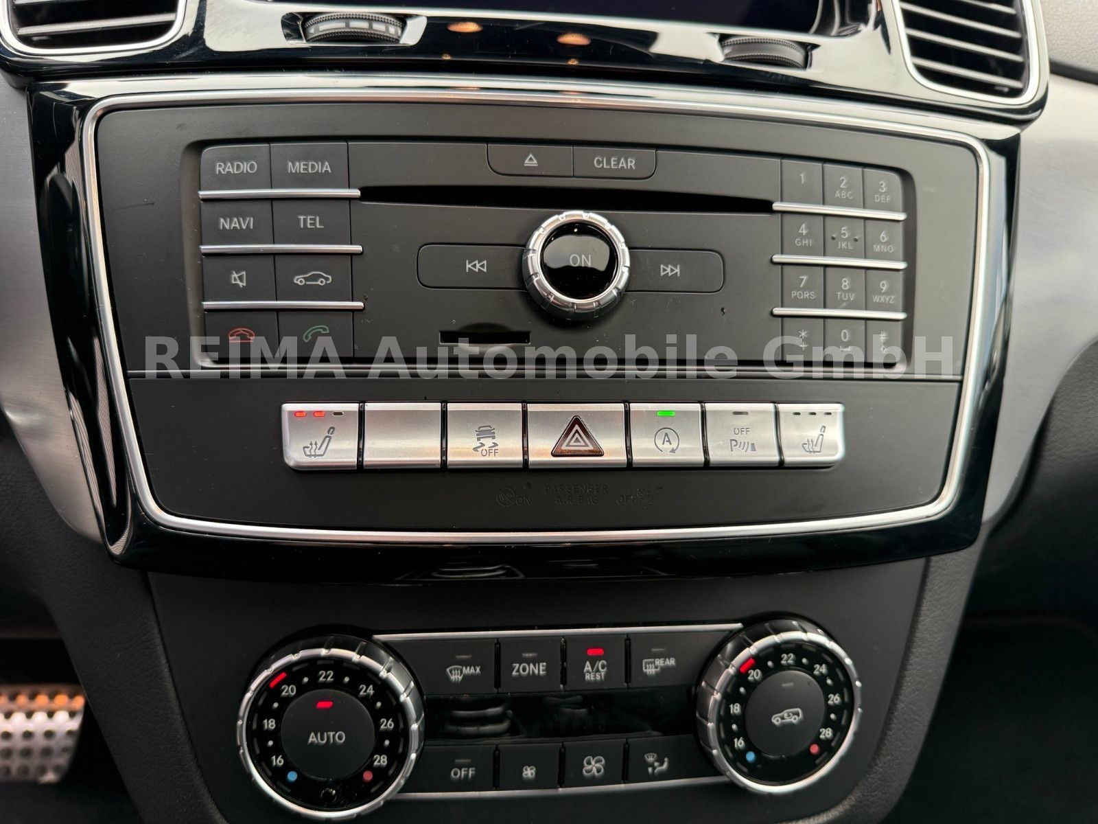 Fahrzeugabbildung Mercedes-Benz GLE 250 d AMG-Paket, LED, H&K, DAB, Leder