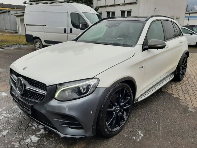 Mercedes-Benz GLC43 AMG 4Matic-Panorama-Schiebedach-Navigation