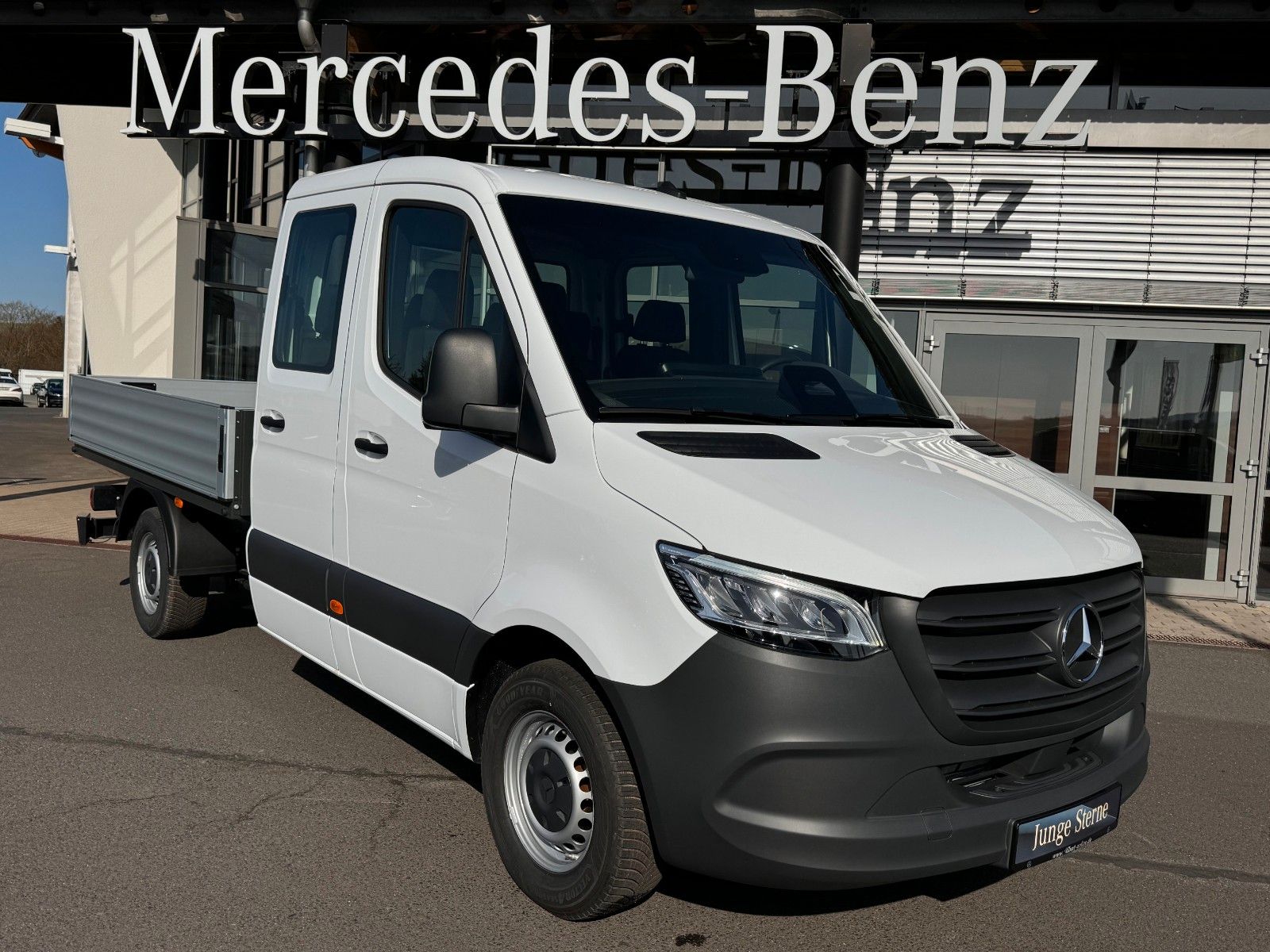 Fahrzeugabbildung Mercedes-Benz Sprinter 319 CDI 3665 DoKa Klima Kamera AHK