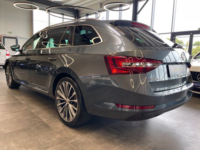 Skoda Superb Combi L&K *PANO*ACC*AHK*LEDER*NAVI*BI-XEN