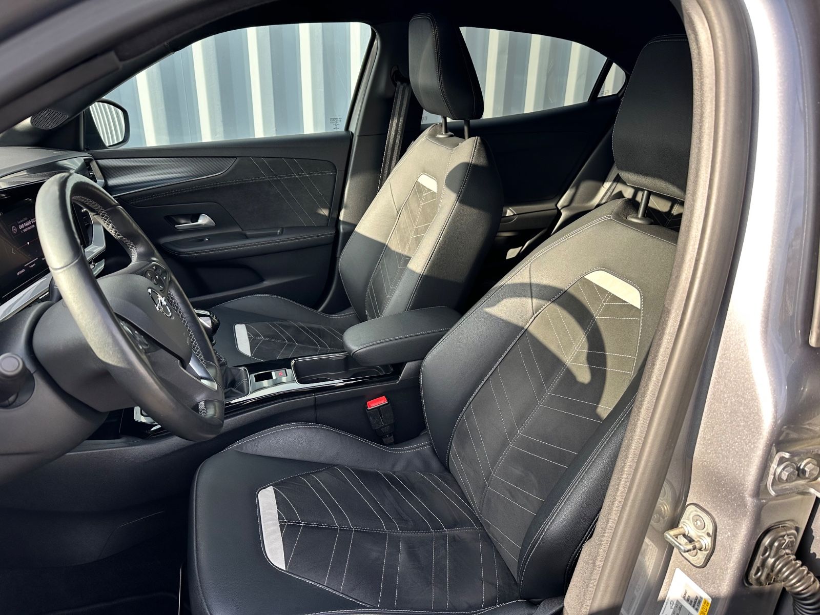 Fahrzeugabbildung Opel Mokka Ultimate*Alcantara*SHZ*LHZ*RFK*NaviPro*Car