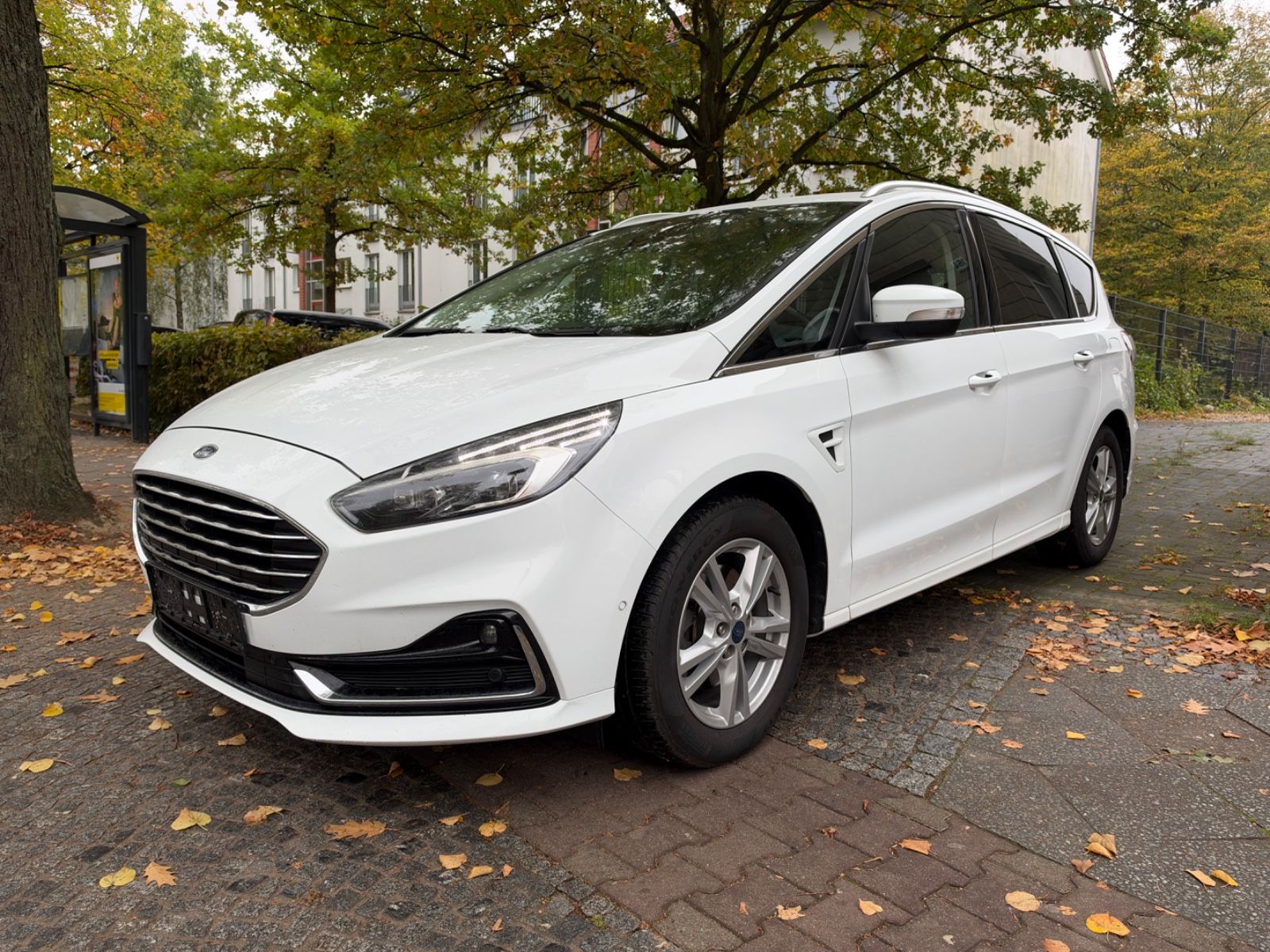 Ford S-Max S-MAX Titanium Xenon**7-Sitzer**Sony*R-Cam