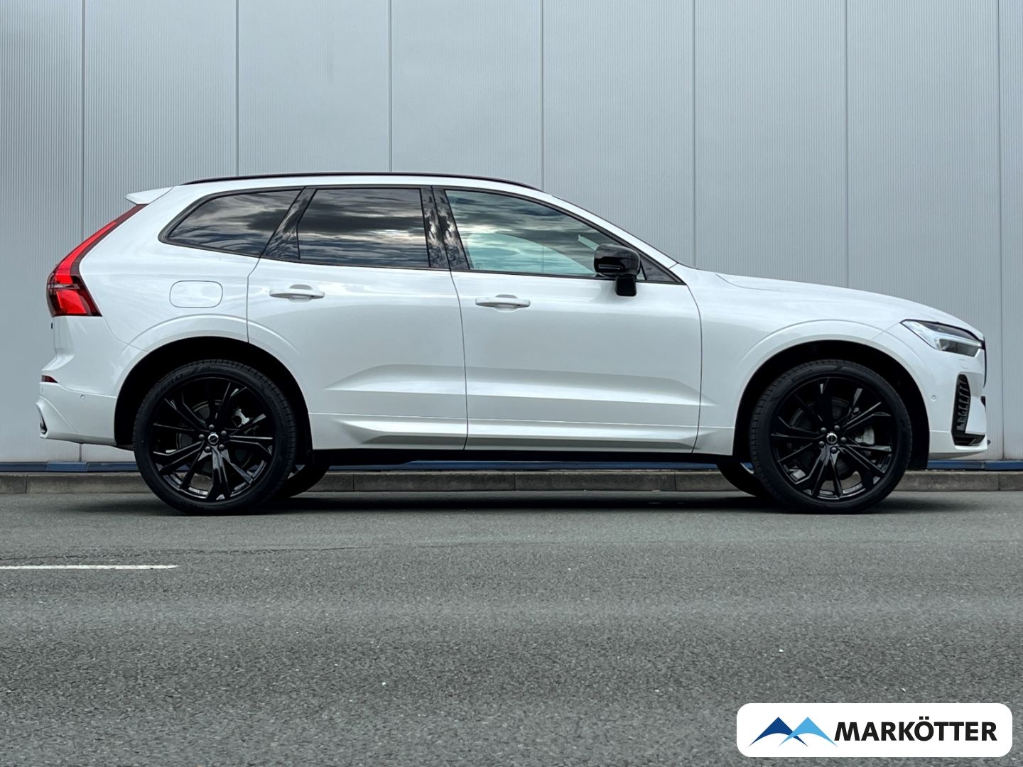 Volvo XC60 T8 AWD Plus Black Recharge ACC/H&K/AHK/360° imagem 3