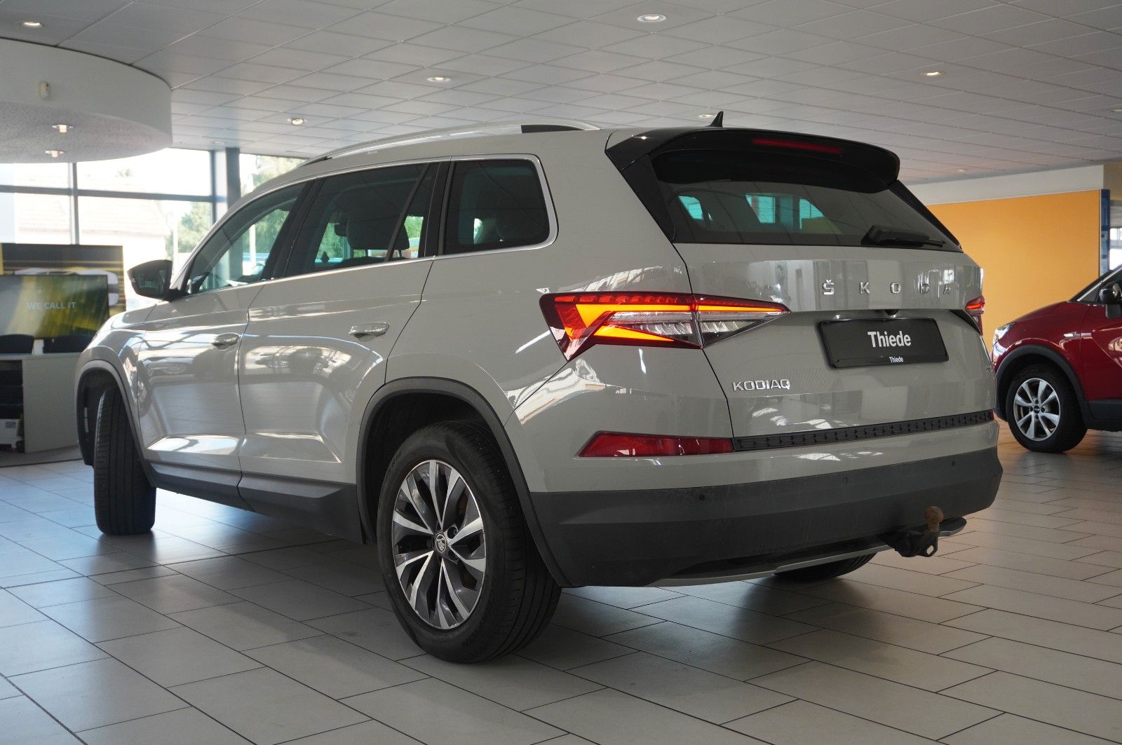 Fahrzeugabbildung SKODA Kodiaq 2.0 TSI STYLE 4X4 7-SITZ NAVI/KAMERA/AHK