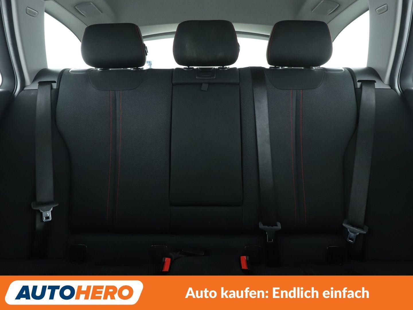 BMW 3er 318d Sport Line Aut.*NAVI*LED*TEMPO*PDC*SHZ*