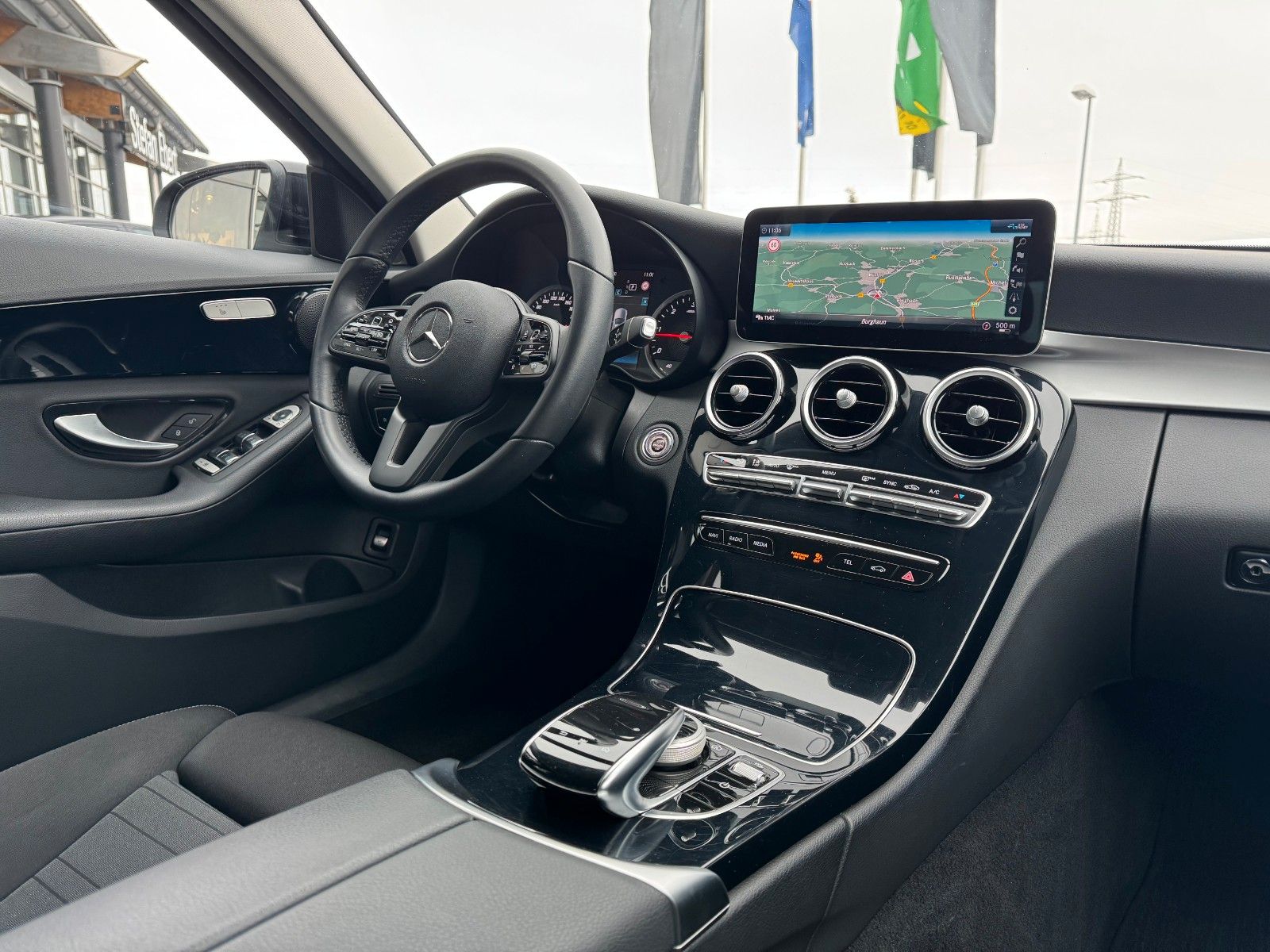 Fahrzeugabbildung Mercedes-Benz C 200d T LED+EasyPack+CarPlay+SHZ+Navi+
