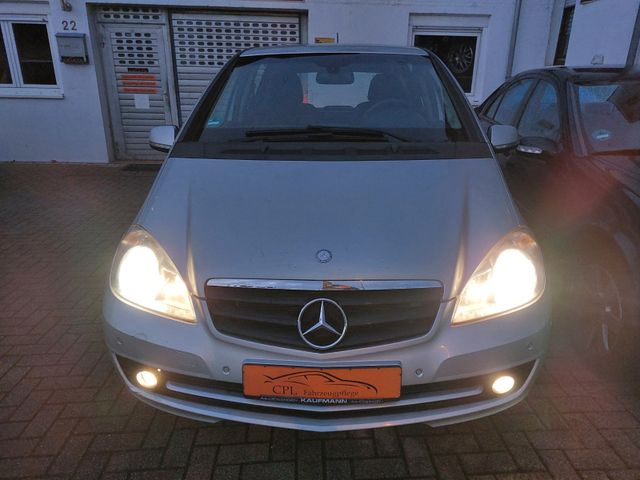 Mercedes-Benz A 150*NAVI*8FACH*V+H PDC*CD*EFH*SHZ*2'HAND