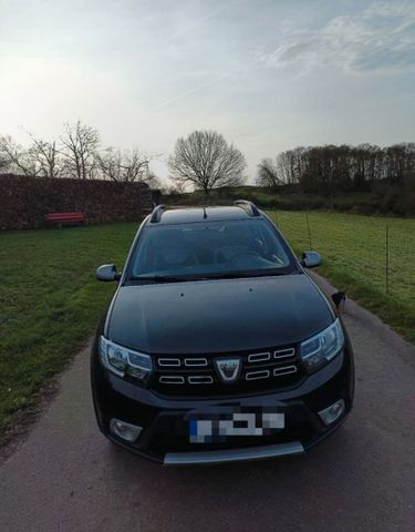 Dacia Sandero Blue dCi 95 Stepway Prestige1. Hand 