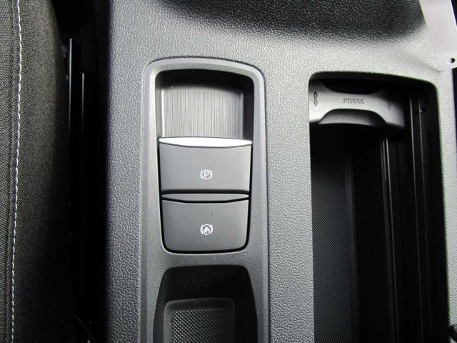 Kuga 1.5 EB TITANIUM/TWA/360°/LED/Park Assist