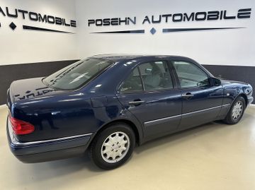 Mercedes E 300 - 4