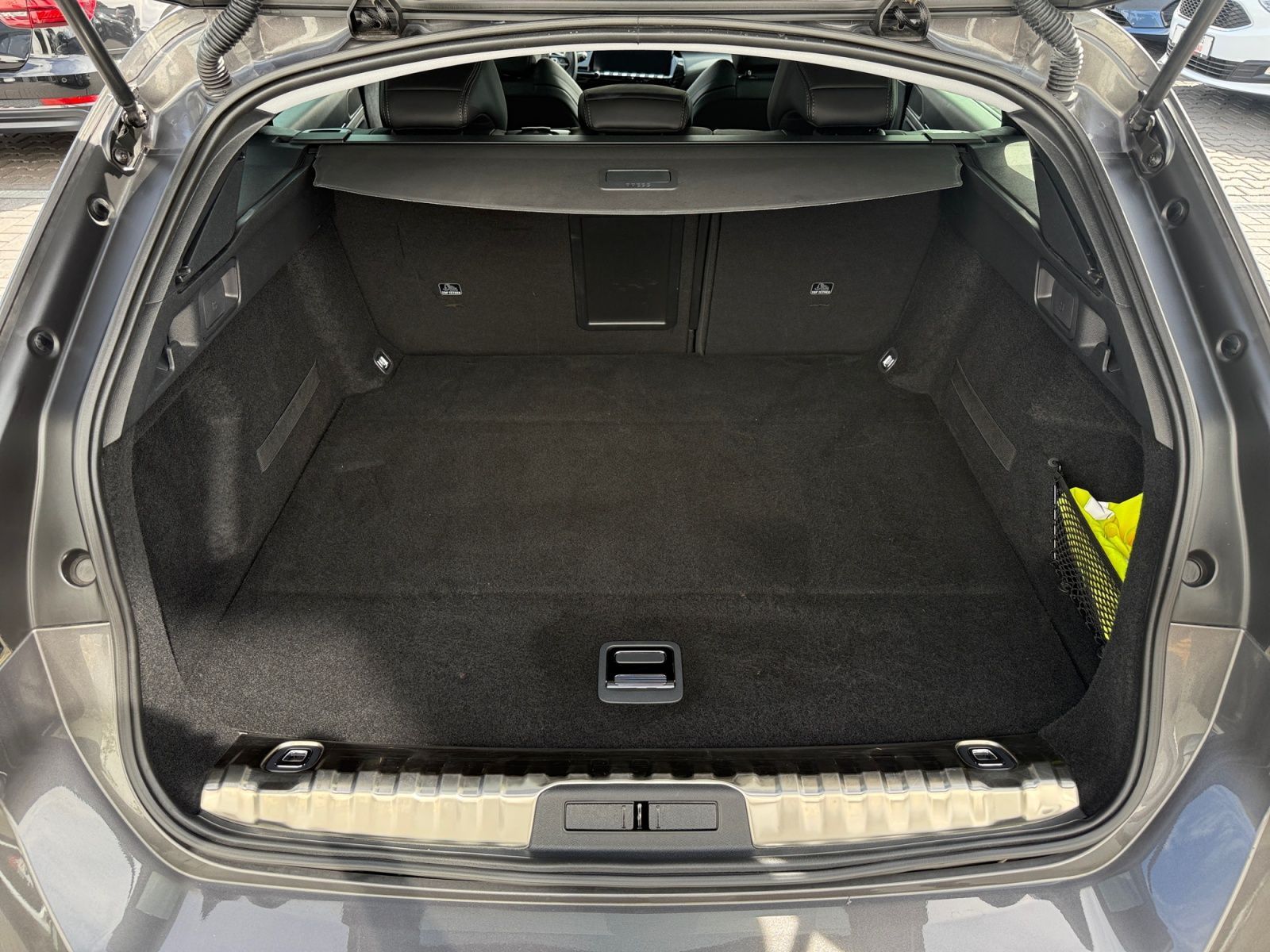 Fahrzeugabbildung Peugeot 508 SW 1,6 Allure