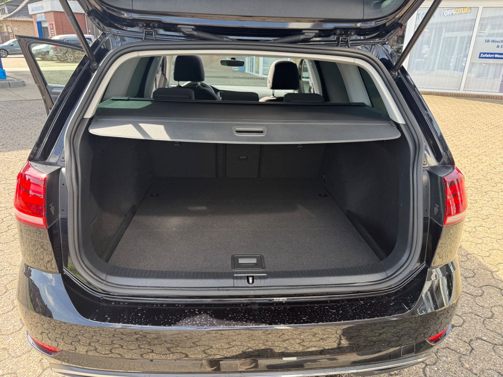 Fahrzeugabbildung Volkswagen Golf 1.5 Comfortline AHK/ACC/Pano/Navi/LED/Kamer