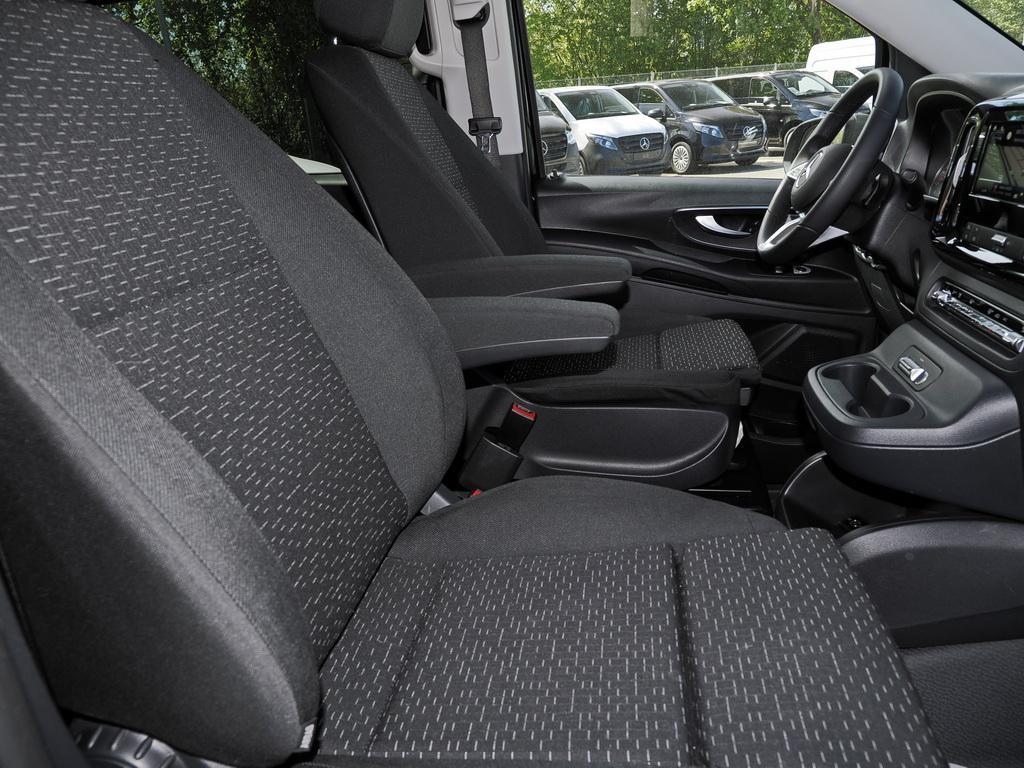 Mercedes-Benz VITO 116 TOURER NEUES MODELL AHK 2,5T NAVI KAM