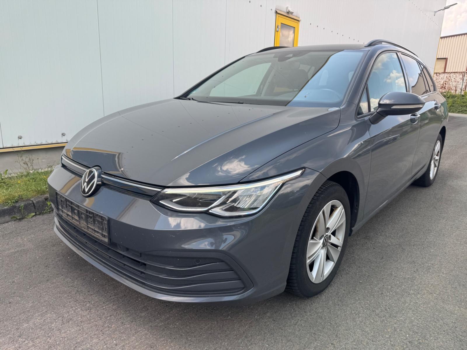 Volkswagen Golf VIII Variant Life