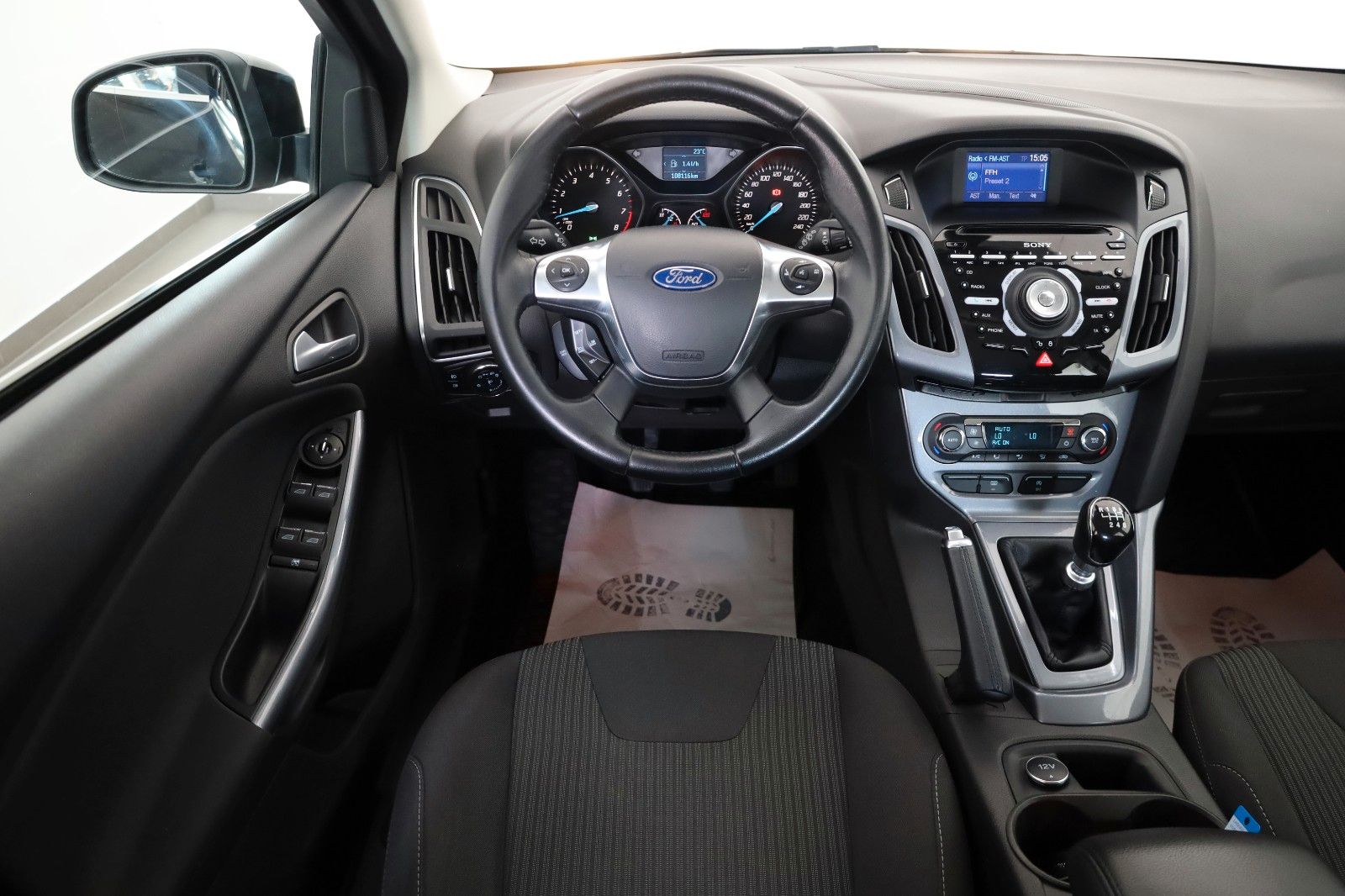 Fahrzeugabbildung Ford Focus Lim. Titanium Easy-Driver-Paket,Allwetter
