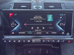 Fahrzeugabbildung DS Automobiles DS 7 Crossback E-Tense 300 4x4 Perform. Line +