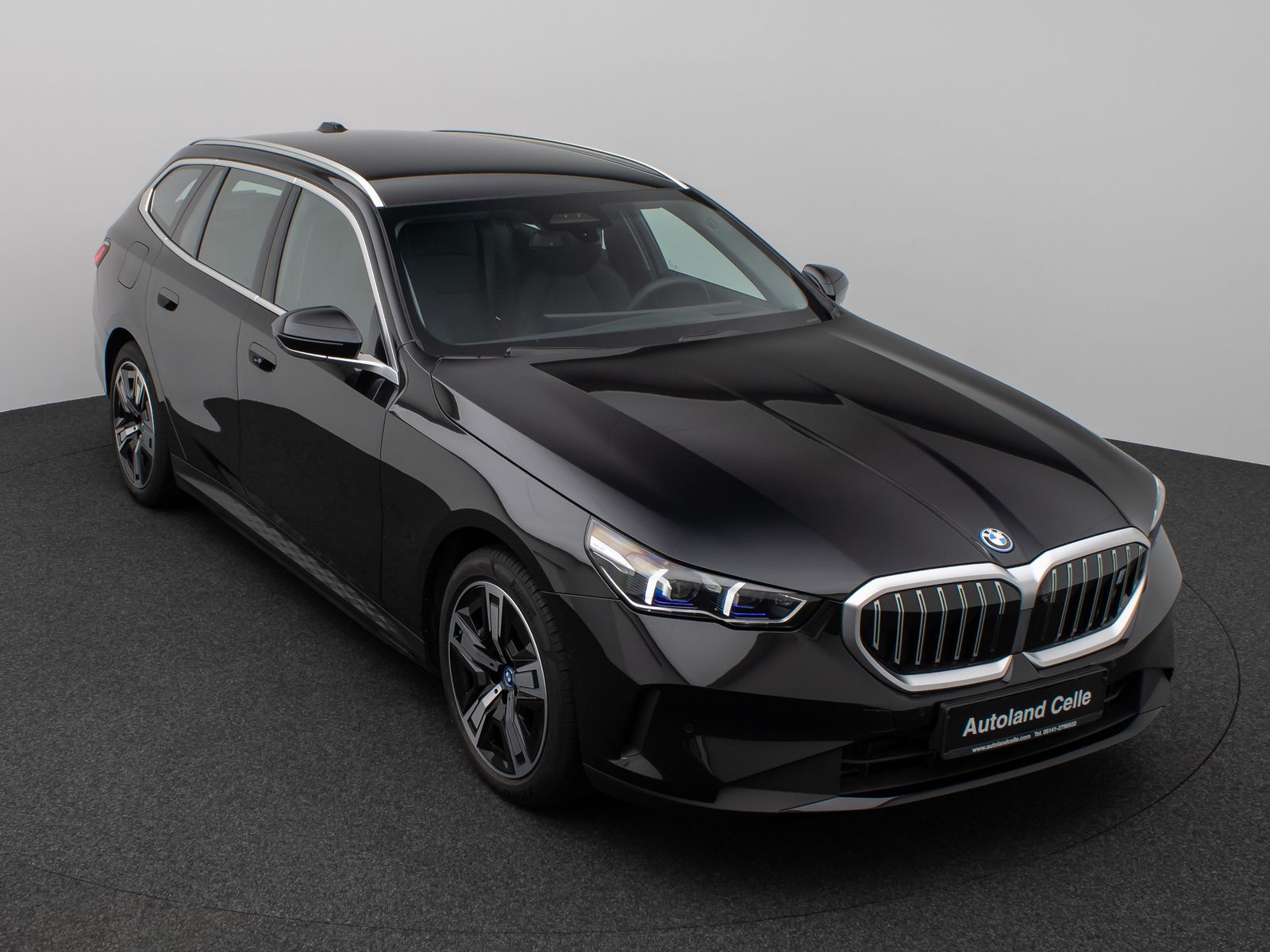 Fahrzeugabbildung BMW i5 eD40 360°HUD DAB B&W ACC 4xKlima Sport 19Zoll