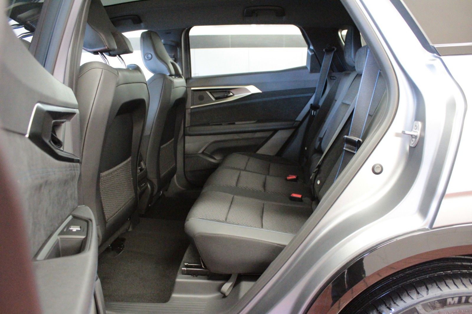 Fahrzeugabbildung Renault Espace E-Tech Full Hybrid 200 Esprit Alpine 5 S.