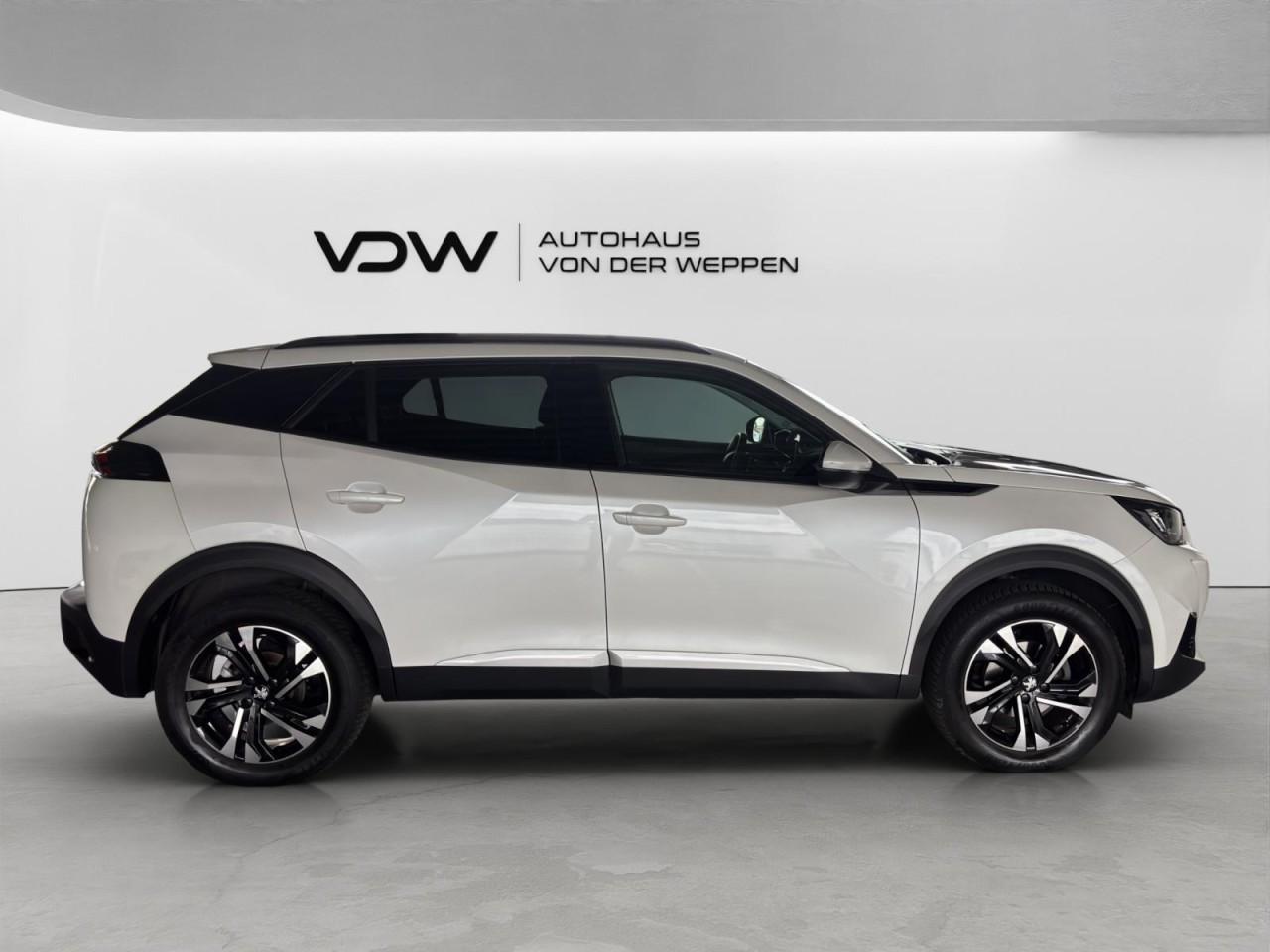 Peugeot 2008 Allure Ganzjahresreifen Sitzheizung Klima