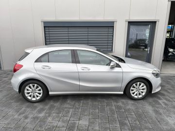 Bild 9 Mercedes-Benz A 180 Style Automatik Navi PDC SHZ