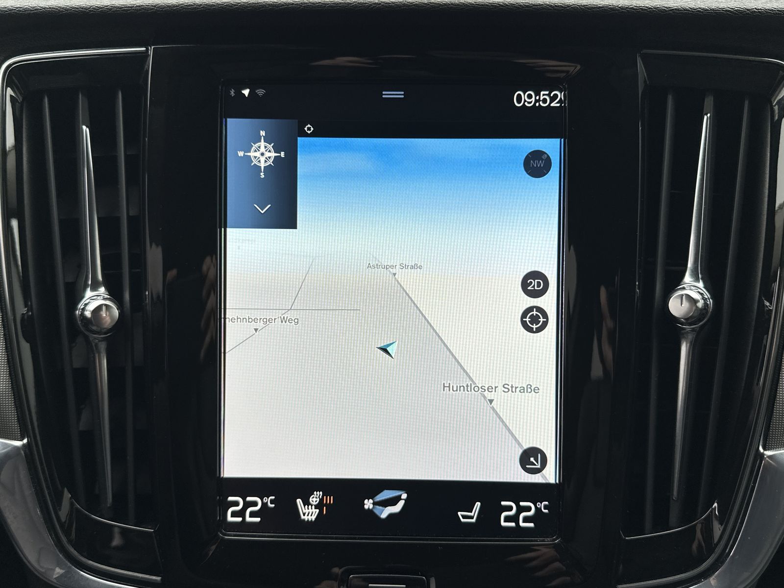 Fahrzeugabbildung Volvo V90 T6 Hybrid AWD R-Design NAV+LED+KAMERA+H&K+VC