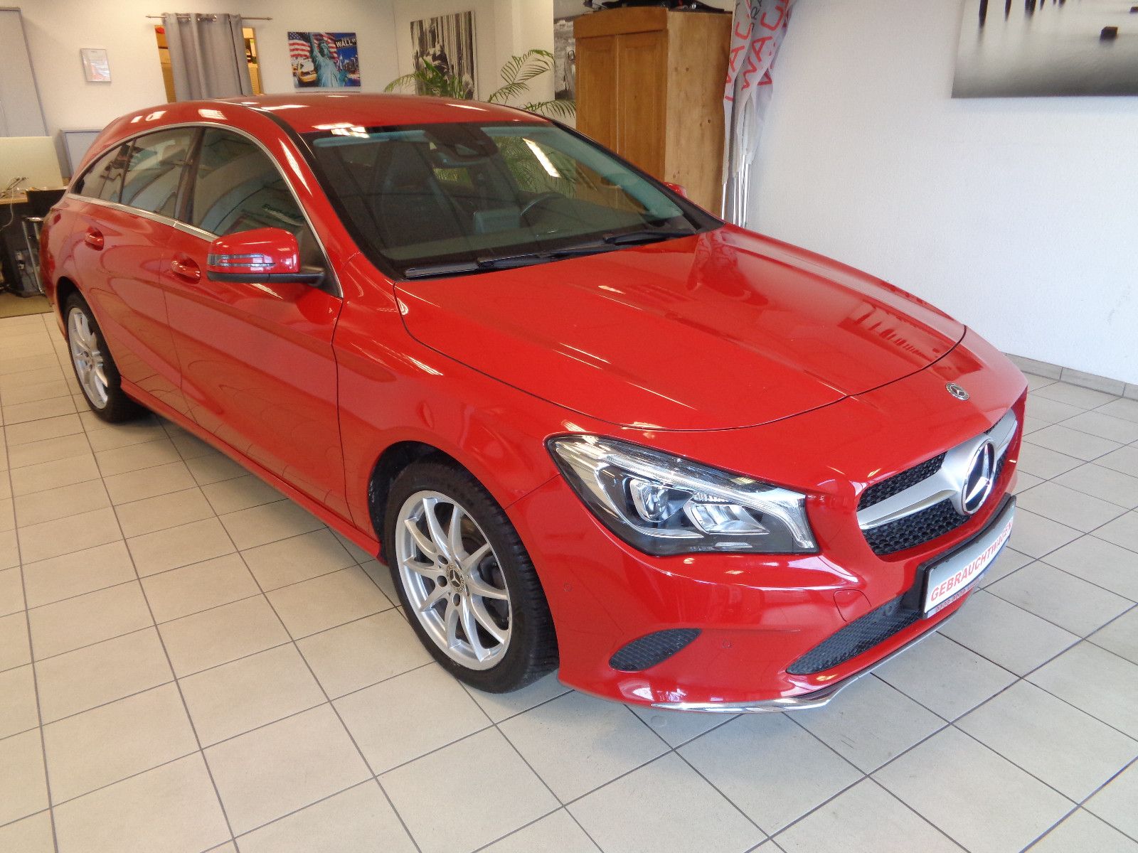 Fahrzeugabbildung Mercedes-Benz CLA 220 Shooting Brake / LED / NAVI / ALLRAD