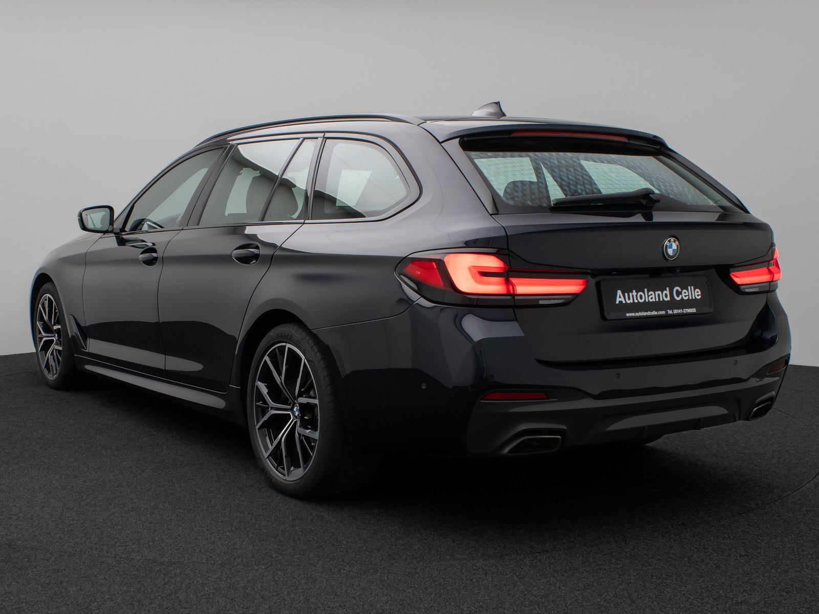 Fahrzeugabbildung BMW 540d xD  M Sport Laser Kamera HUD DAB H/K 19Zoll