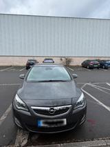 Opel Auto Opel Astra J 1.6 Turbo - Opel Astra aus 2010: Turbo