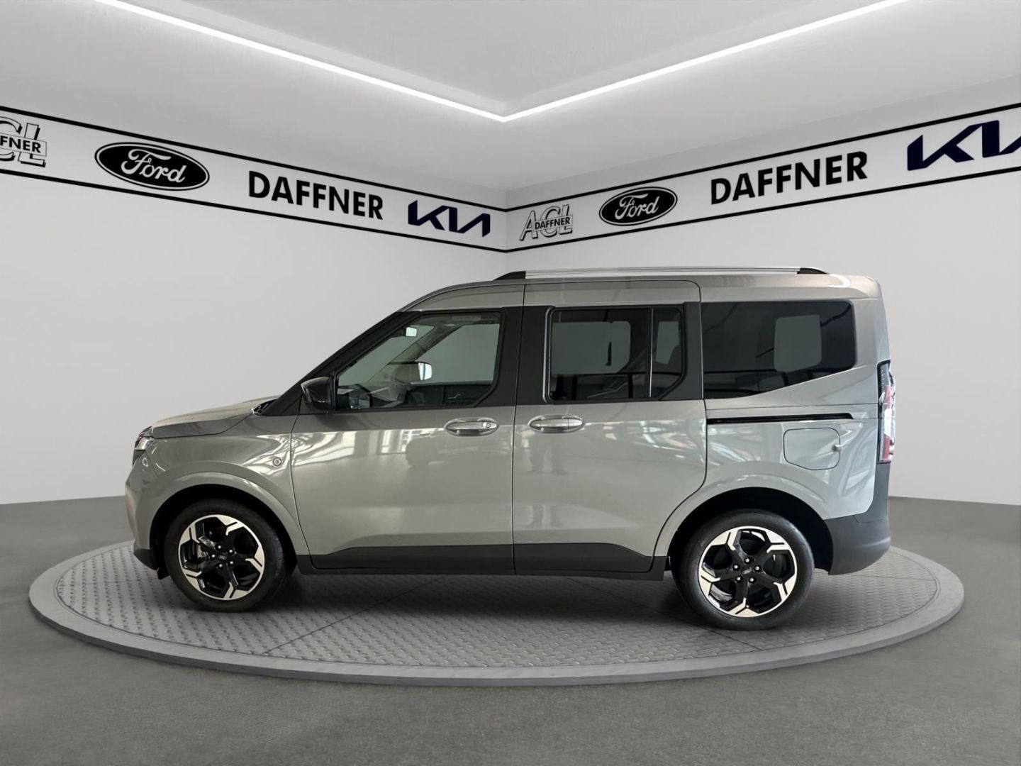 Fahrzeugabbildung Ford Tourneo Courier BEV Titanium Navi ACC Klimaautom