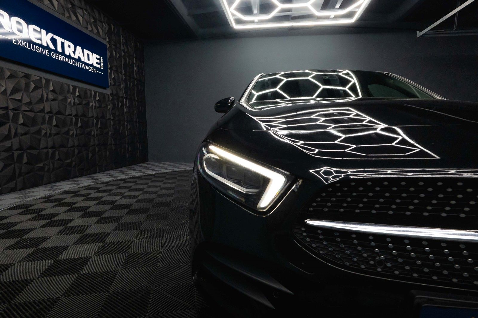 Fahrzeugabbildung Mercedes-Benz A 250 AMG Line Night-Paket *ACC*Head Up*DAB*19%*