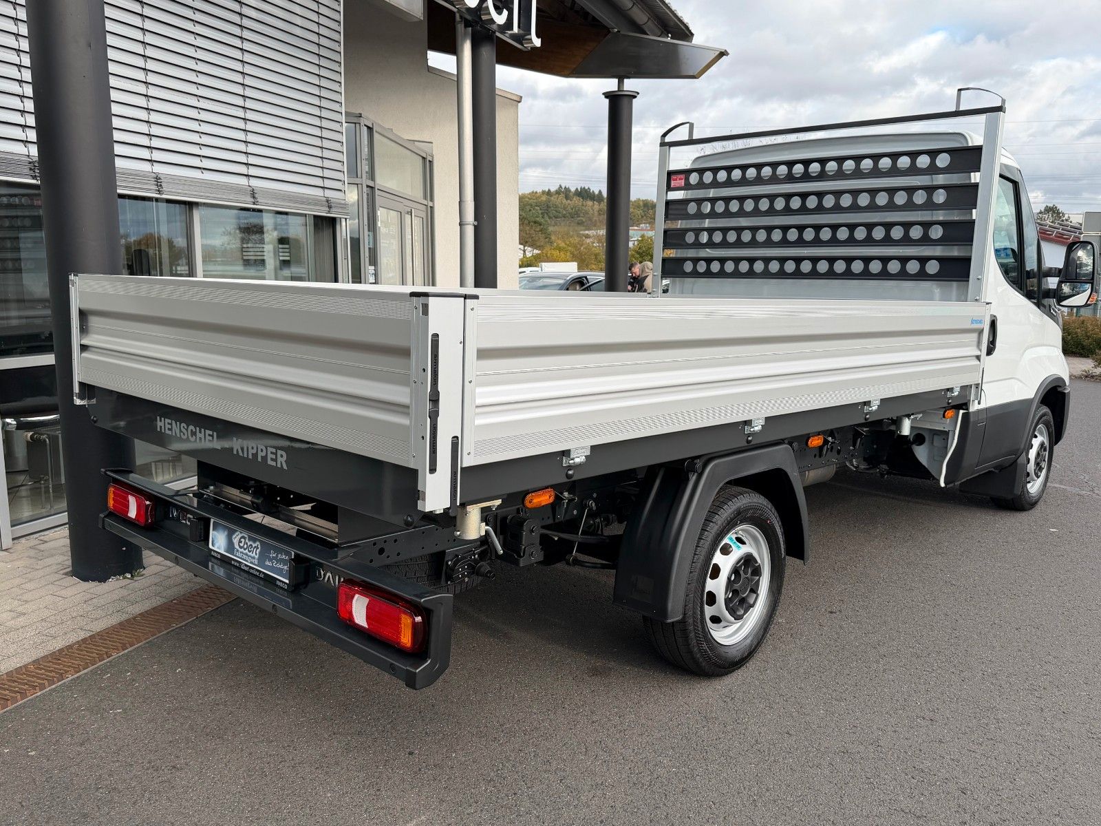 Fahrzeugabbildung Iveco Daily 35S14 A8*R3.450mm*Automatik*Kamera*3Sitze*