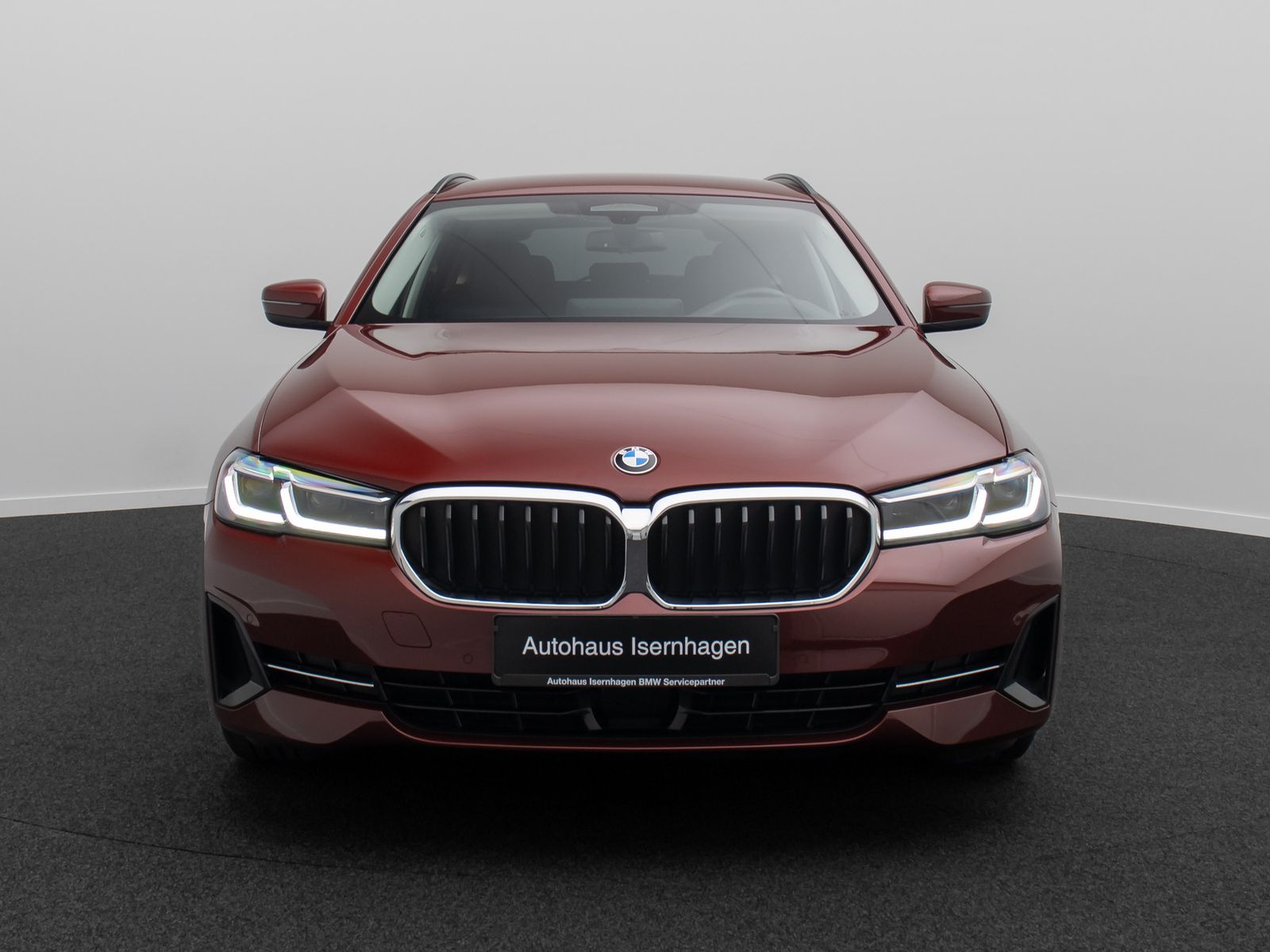 Fahrzeugabbildung BMW 520d xD HUD DAB Kamera HiFi Laser Sport AHK Komf