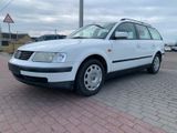 Volkswagen Passat Kombi 1.6 - Volkswagen Passat aus 1997
