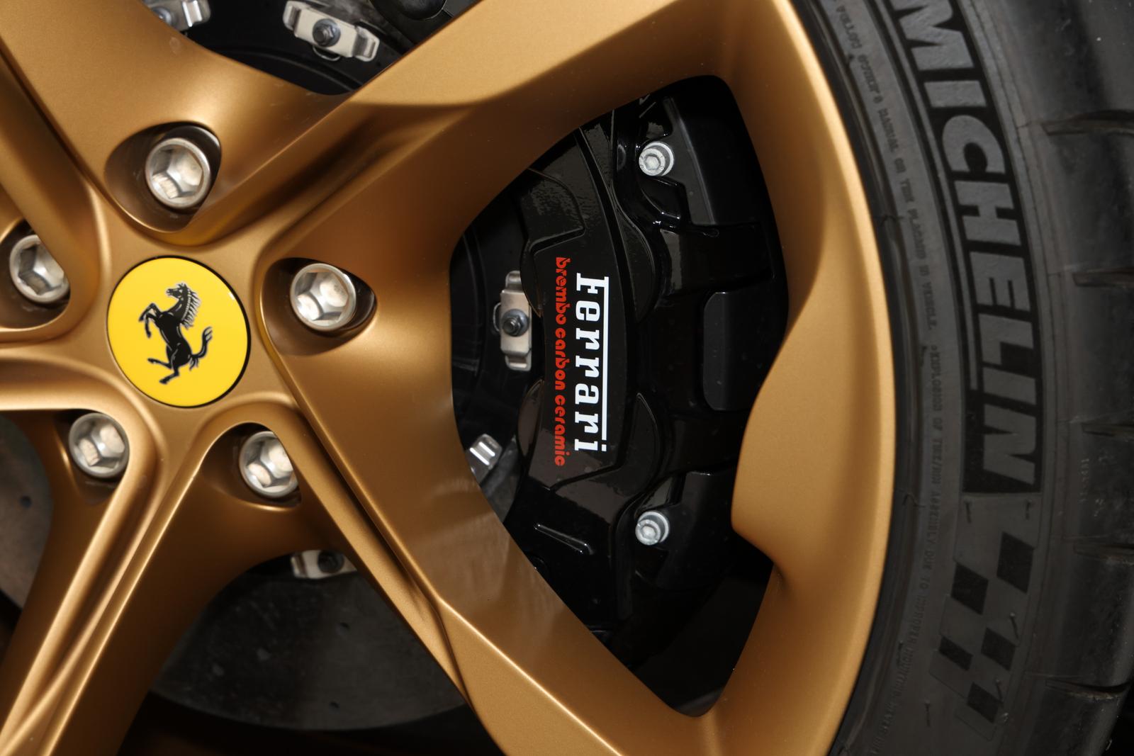 Ferrari SF 90 Spider