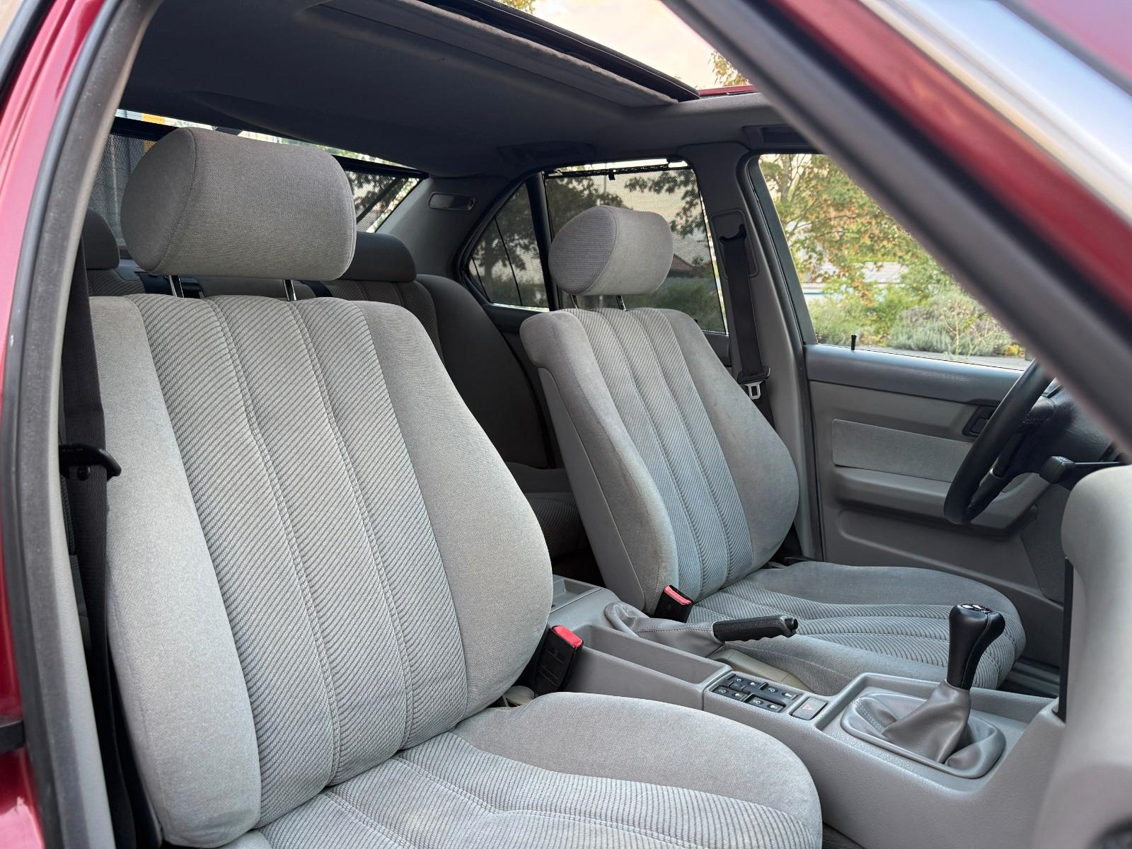 BMW 525I - 192 CV - TOIT OUVRANT -  BVM - VOLANT CUIR
