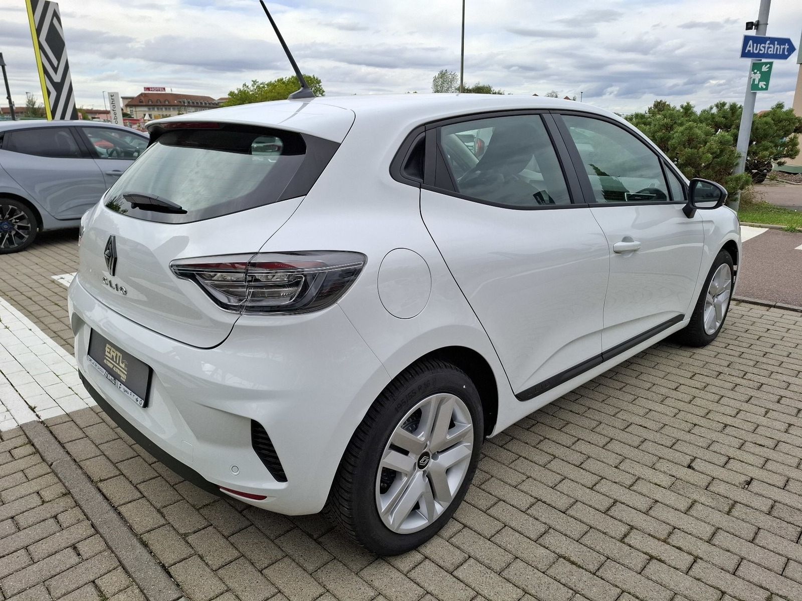 Renault Clio - Bild 6