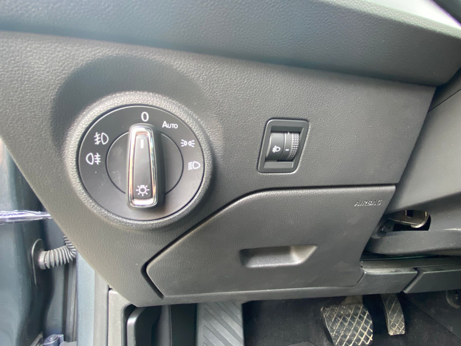 Fahrzeugabbildung SEAT Leon Style 1,0 TSI DSG *Winterpaket