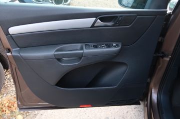Volkswagen Sharan - 10