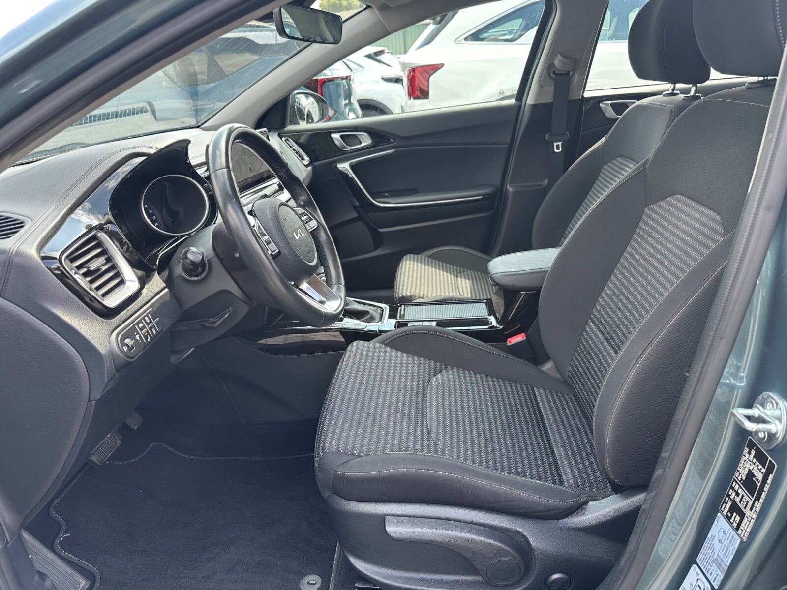 Fahrzeugabbildung Kia Ceed Sportswagon 1.6 CRDi Spirit DCT Navi | AHK