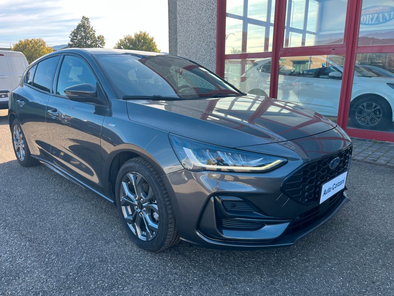 Ford Focus 1.0 EcoBoost Hybrid 125 CV 5p. ST-Lin imagem 3