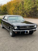 Ford Mustang (V8 - 4,7l) mit schöner Historie - : Sportwagen, Schöne