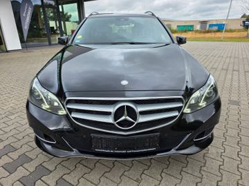 Mercedes E 200 - 2