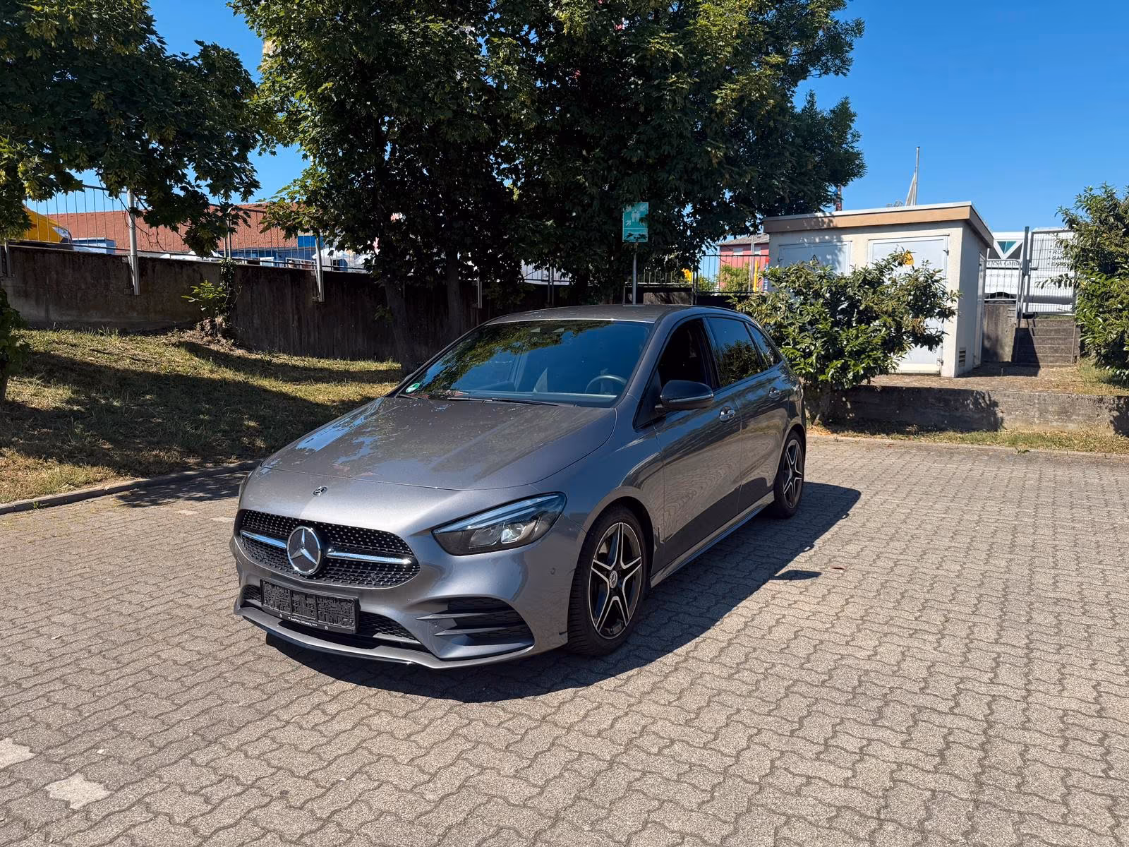 Mercedes-Benz B250 4Matic AMG Line/LED/Alcantara/Kamera/Autom