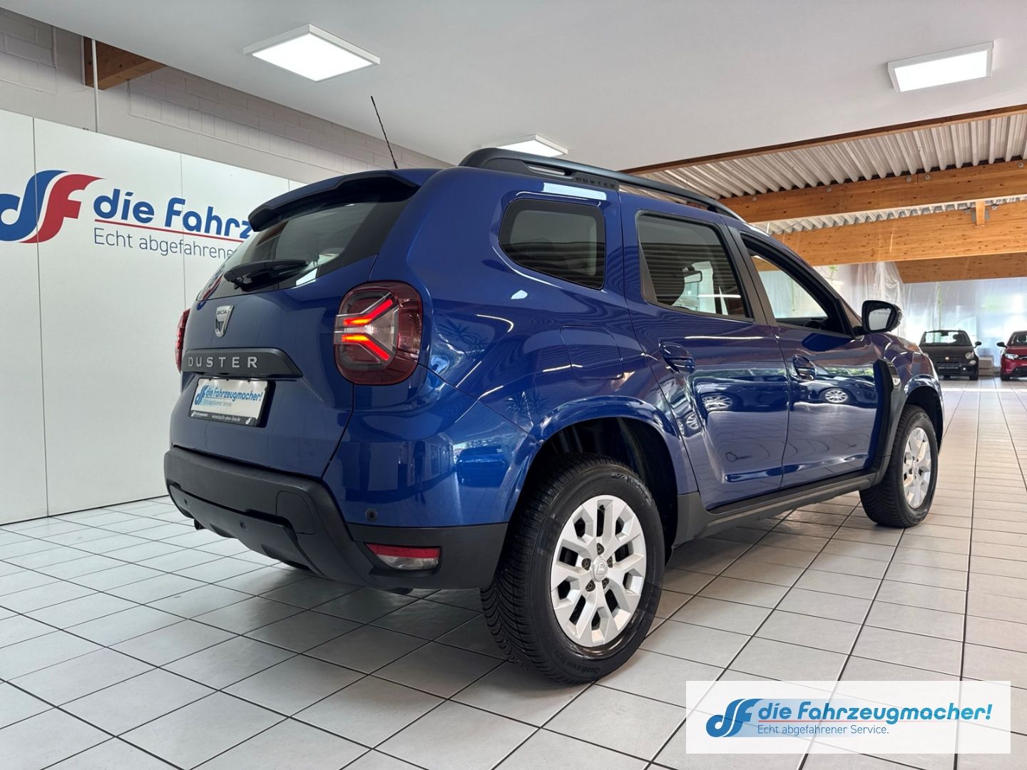 Fahrzeugabbildung Dacia Duster II Comfort 4WD EXPORT SHZ Temp PDC Bergan