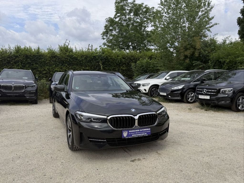 2022 BMW 520