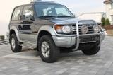 Mitsubishi Pajero 3.0 V6 American Dream Schiebedach - : Geländewagen, American