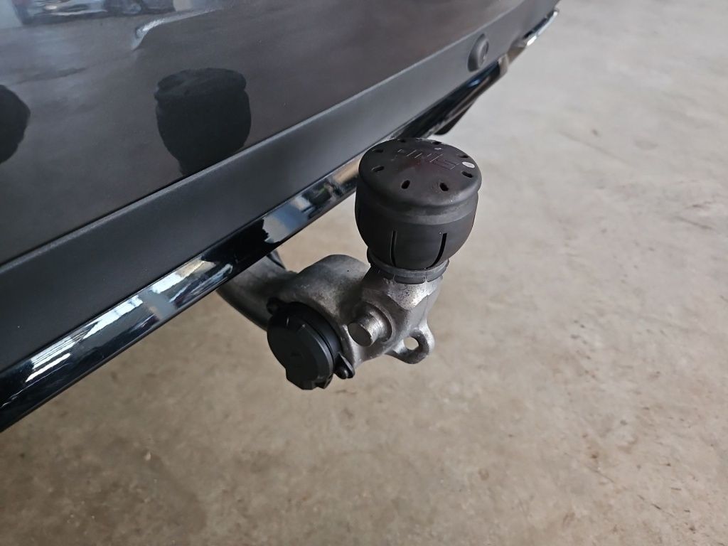 Fahrzeugabbildung Mercedes-Benz E 400 dT 4M AMG AHK HUD Airmatic Sitzklim Massag