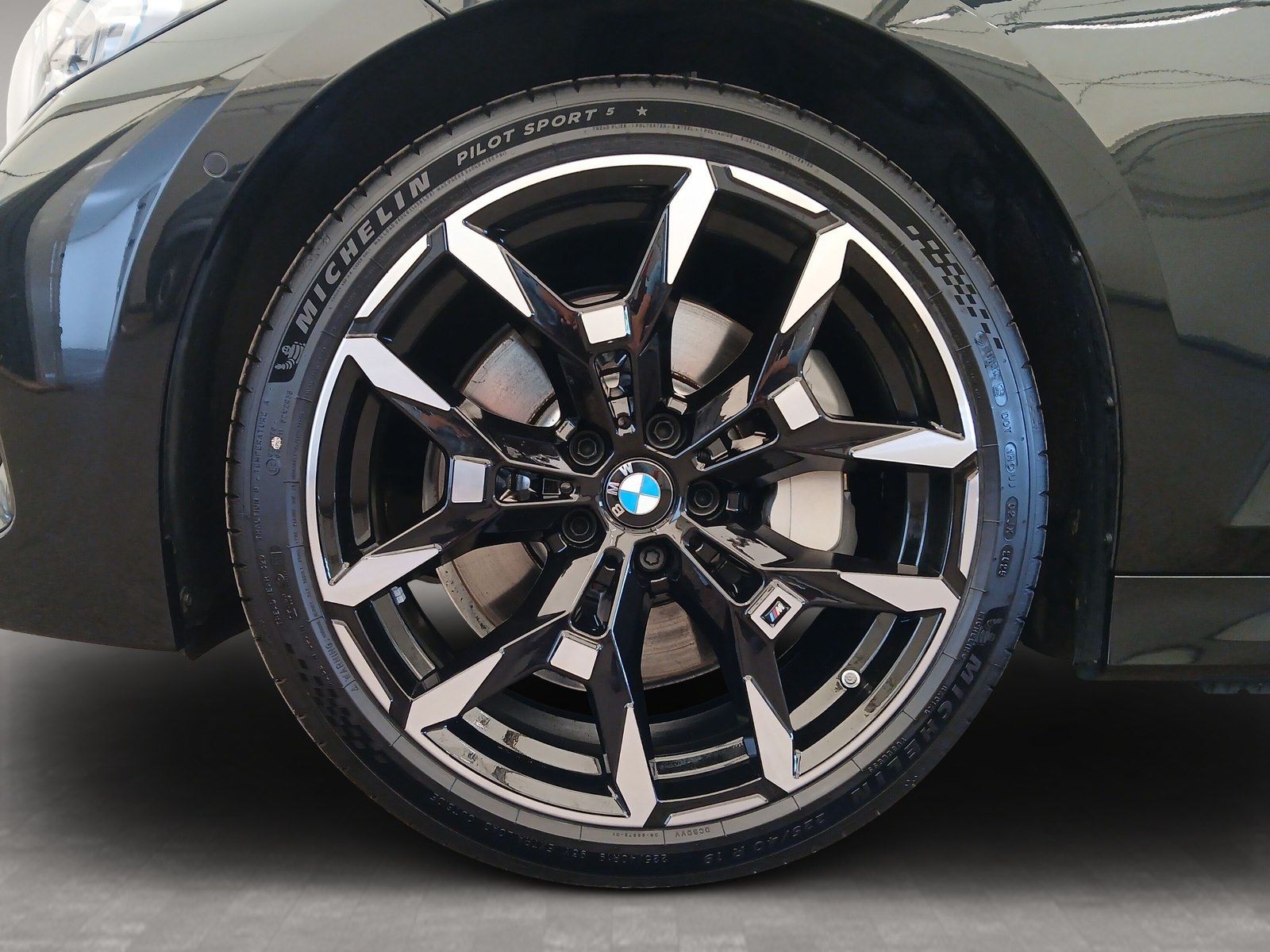 BMW 330 - Bild 7