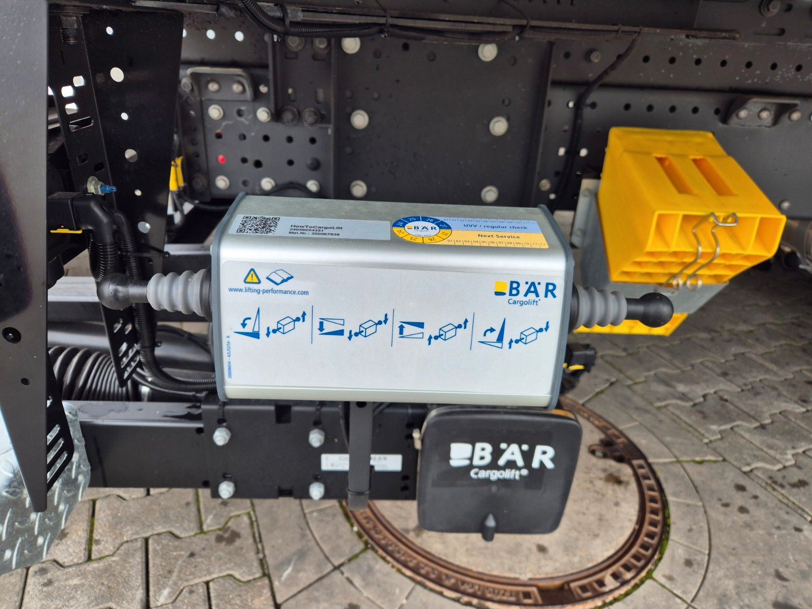 Fahrzeugabbildung Iveco Eurocargo ML160E28/P LBW Bär ThermoKing T-1200R