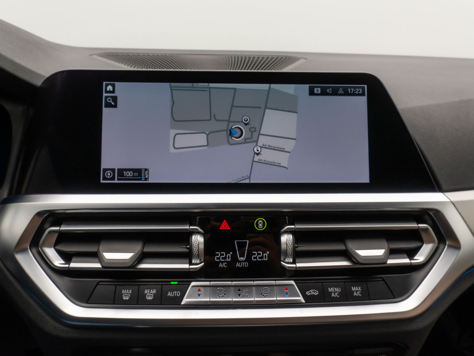 Fahrzeugabbildung BMW 320e Alarm LED DAB Panorama Leder M Sportleder